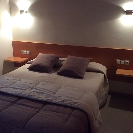 Hotel Viaurelia Montblanc Quarto foto