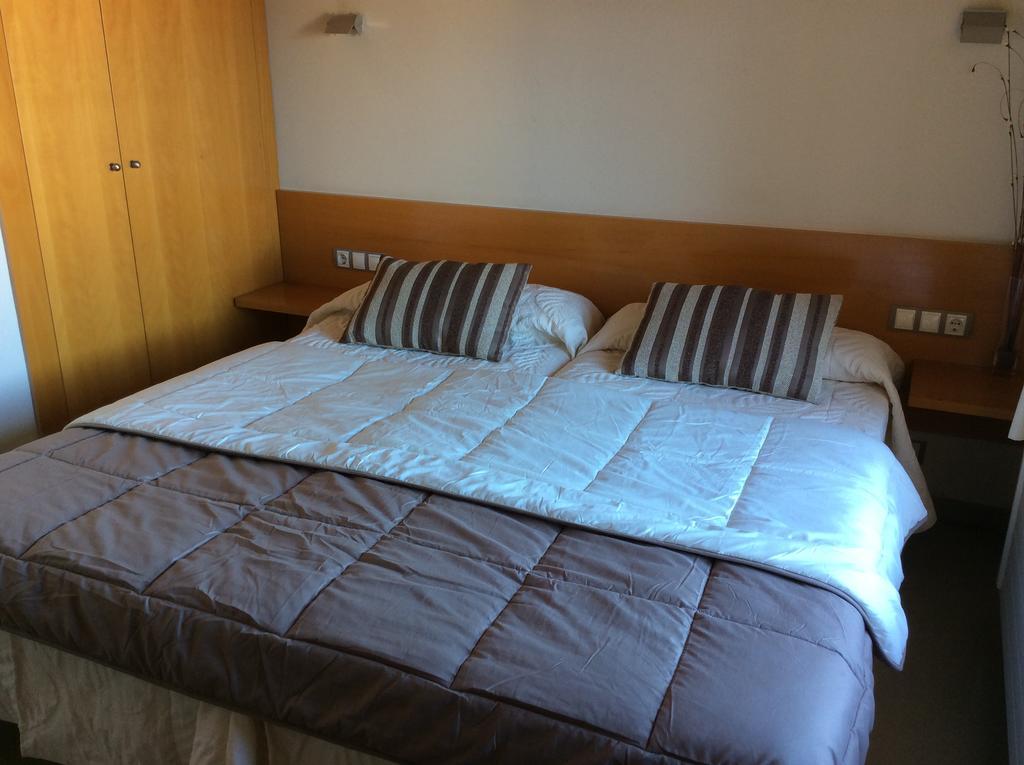 Hotel Viaurelia Montblanc Quarto foto