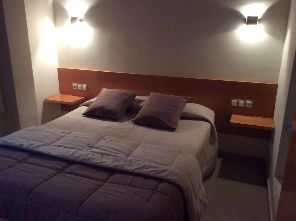 Hotel Viaurelia Montblanc Quarto foto